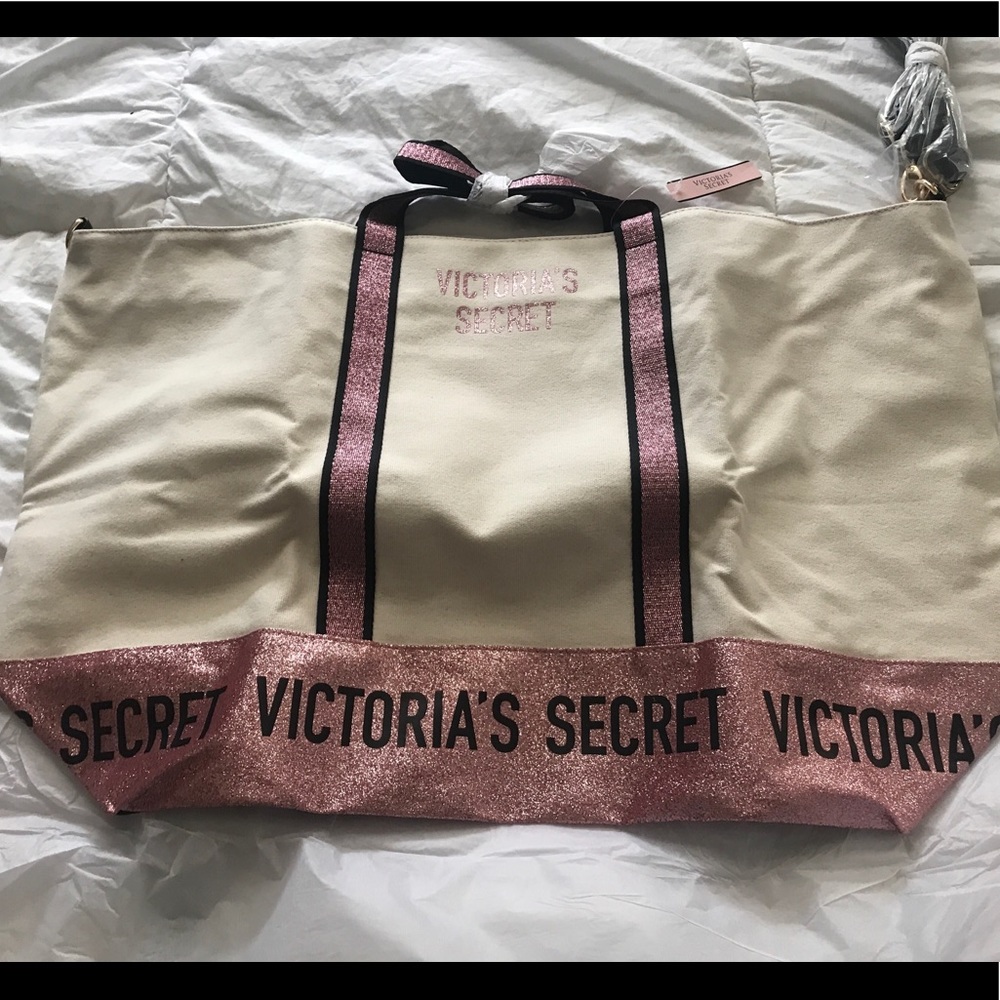 Victoria’s Secret Weekender.